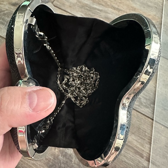 Black rhinestone heart shaped purse - Picture 2 of 2